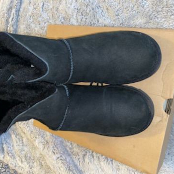 Authentic Ugg Australia boots - Picture 5 of 7